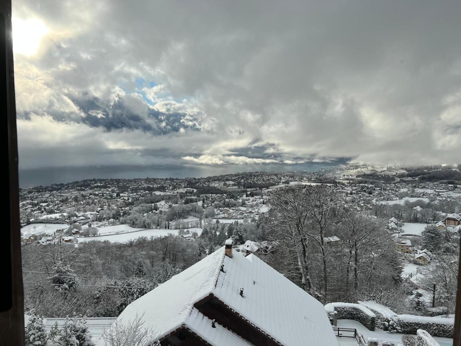 Swiss Chalet - Mountain And Lake View Blonay Eksteriør bilde